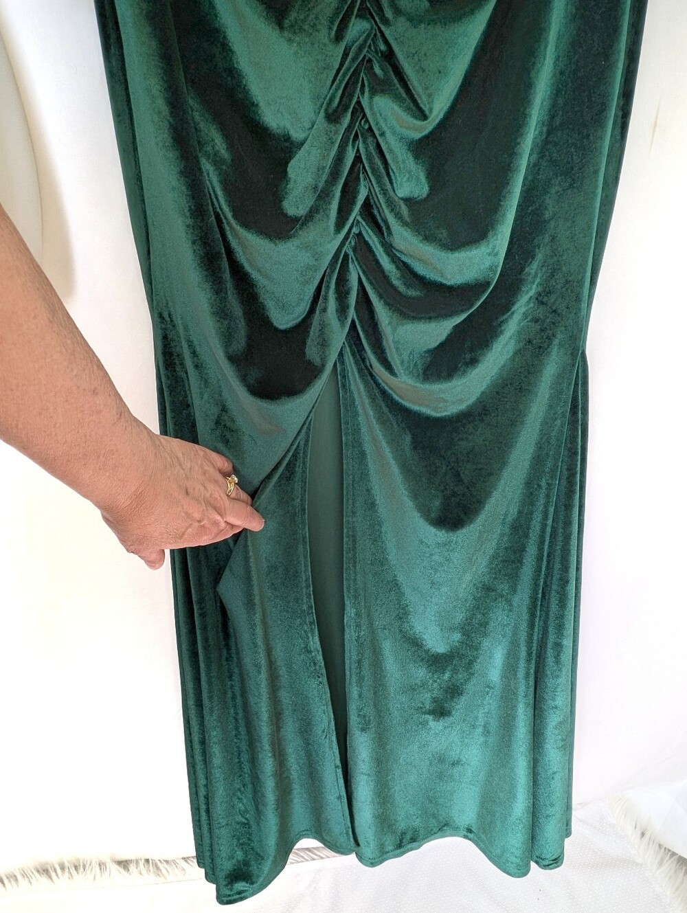 Giffniseti Emerald Green Velvet Dress - Picture 4 of 10